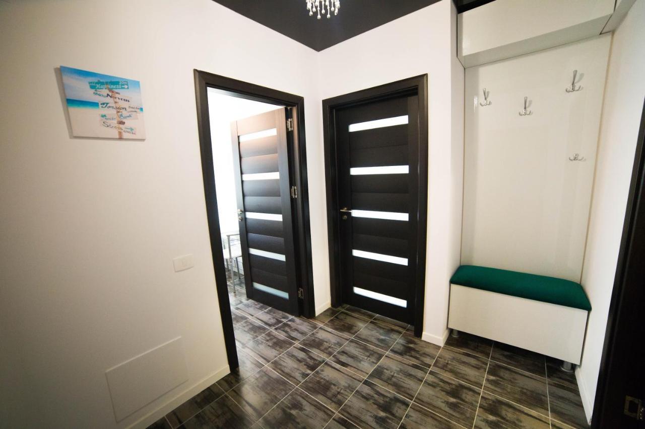 Toto'S Apartment Constanta Exterior photo